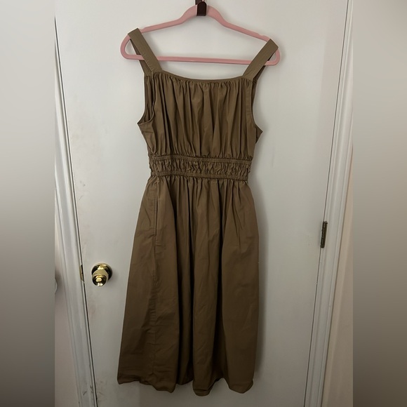 Gap Smocked Midi Dress - Picture 8 of 9